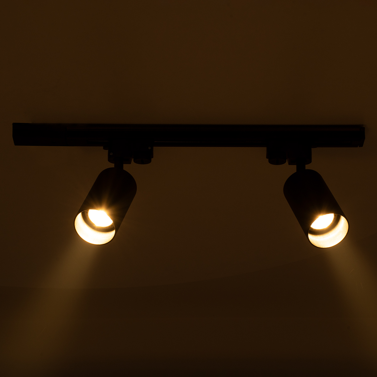GloboStar® LEO 60354 Μοντέρνο Φωτιστικό Οροφής Ράγα Δίφωτο 2 x GU10 IP20 Μαύρο Αλουμίνιο - Μ50.5 x Π6 x Υ20cm - 5 Χρόνια Εγγύηση GloboStar® LEO 60354 Μοντέρνο Φωτιστικό Οροφής Ράγα Δίφωτο 2 x GU10 IP20 Μαύρο Αλουμίνιο - Μ50.5 x Π6 x Υ20cm - 5 Χρόνια Εγγύηση