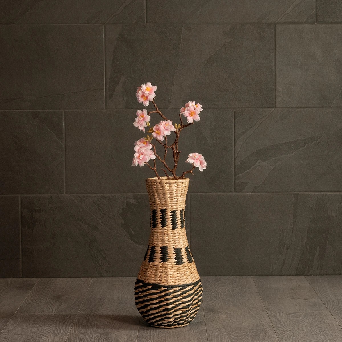 GloboStar® Artificial Garden BOLOGNA 21228 Διακοσμητικό Πλεκτό Καλάθι - Κασπώ Γλάστρα - Flower Pot Μπεζ με Μαύρο Π20 x M20 x Υ42cm GloboStar® Artificial Garden BOLOGNA 21228 Διακοσμητικό Πλεκτό Καλάθι - Κασπώ Γλάστρα - Flower Pot Μπεζ με Μαύρο Π20 x M20 x Υ42cm